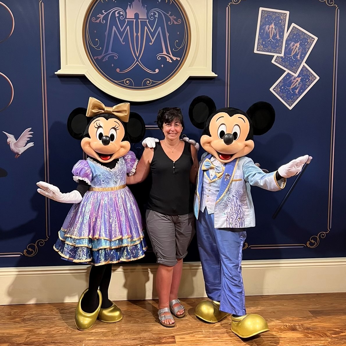 Saying Cheese with Mickey & Minnie 